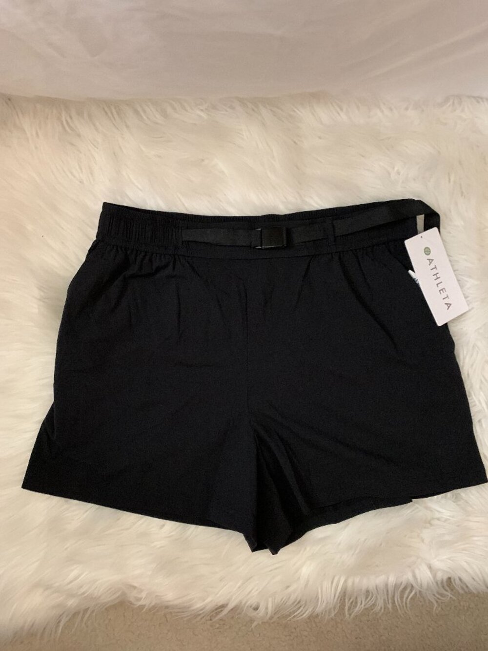 ATHLETA Highland Utility Short in Black Sz MEDIUM